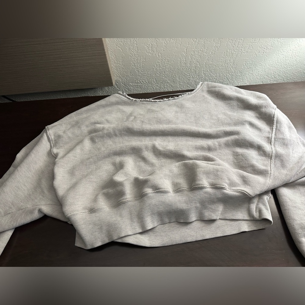 Sweaters - Picture 3 of 4